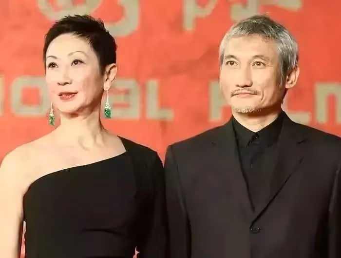一生無子!花36年捧紅丈夫「卻屢遭出軌」 63歲不再偏袒「轉身離開」今年71歲活成一束光