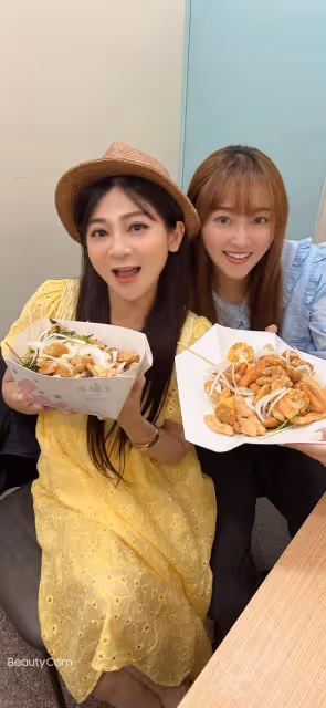 挺姊賣鹽酥雞!張文綺弟弟「辭百萬年薪工作」爸氣炸 她體諒「父親知道很辛苦」揭月營收