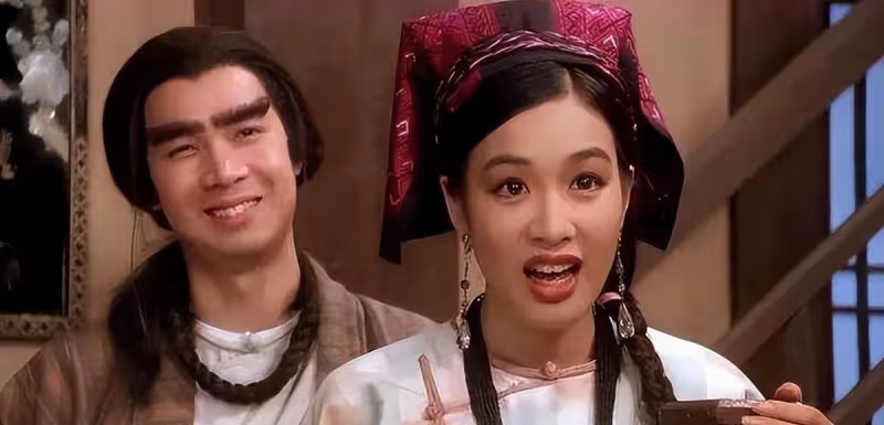 51歲鐘麗緹再演星爺初戀,被嘲變樣撞臉劉曉慶,大濃妝造型太違和