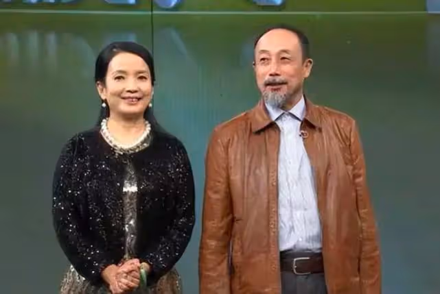 全民公敵？從被尊敬到萬人唾罵，呂麗萍及丈夫六年內先後被封殺！