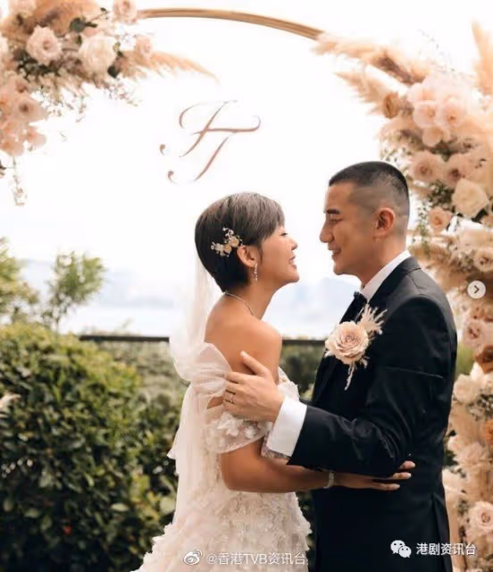王君馨結婚周年北上冷落老公!曬婚照補數講我愛你