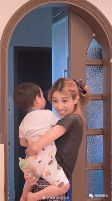 王君馨結婚周年北上冷落老公!曬婚照補數講我愛你