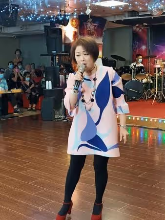 從小就紅到國外！54歲資深女星「替母還4000萬賭債」消失8年　淚曝「身上苦熬4病痛」：斷母女關係