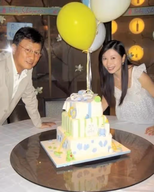 壓邱淑貞勝李美鳳奪港姐冠軍,55歲楊寶玲,2次被夫背叛,帶娃三婚嫁初戀,網贊:讓人羨慕