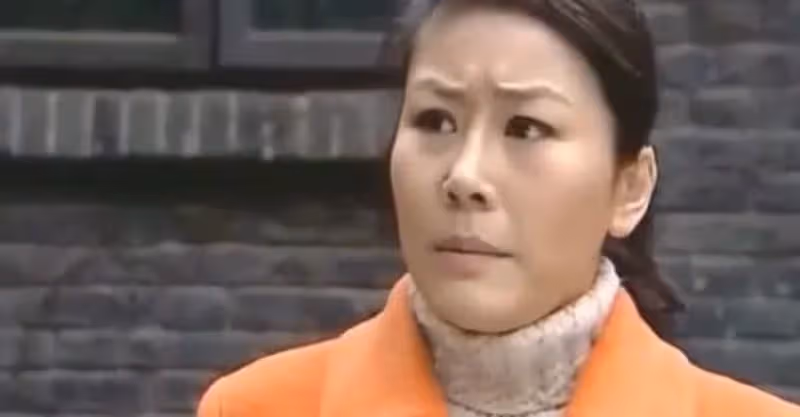 「大兒媳對我恨之入骨，小兒媳嫌我是累贅」如今老人才醒悟，晚了