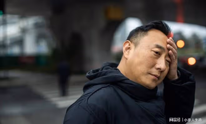 又一個被資本算計的大冤種?譚喬節目被下架背後究竟有何利益糾葛