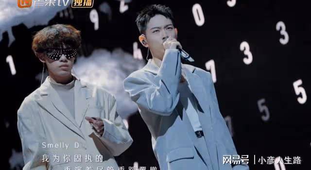 李克勤暖心提攜魔動閃霸,單依純戲腔幫唱,畫龍點睛很有畫面感