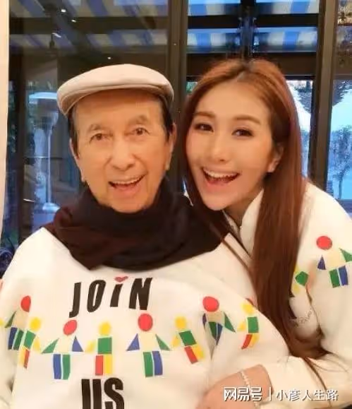 神志不清遊蕩街頭,未婚先孕閃婚學霸,賭王千金何超盈到底多叛逆