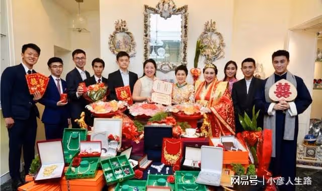 神志不清遊蕩街頭,未婚先孕閃婚學霸,賭王千金何超盈到底多叛逆