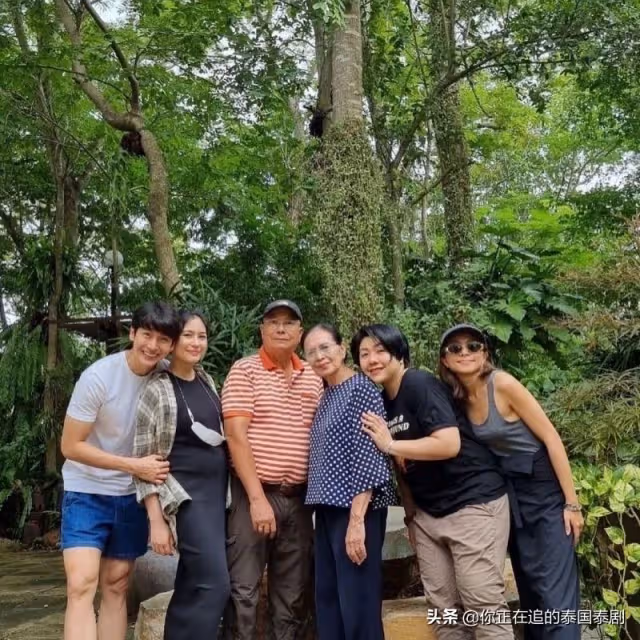 Push和Jui 正式公布了寶寶性別，Jui圓潤見孕肚