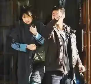 趙薇11歲女兒長成大姑娘了!繼承媽媽的大眼睛清純可愛,網友:還有一張初戀臉?