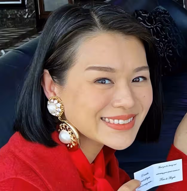 胡杏兒攜三胎兒子拍大片!奕宏長得胖嘟嘟,媽媽卻暴瘦變排骨胸