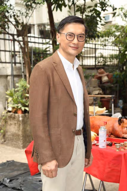 TVB前當家小生近況曝光!或廣州紮根已買房,自閉症兒子情況好轉