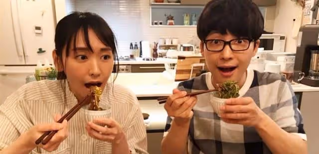 新垣結衣和星野源同居歡唱6小時!網友:太閃了,我的墨鏡呢