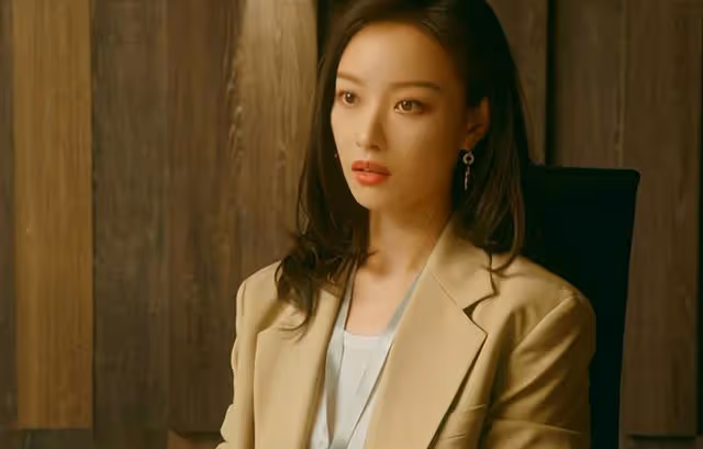 離婚3年,人老珠黃前妻風光大嫁,前夫崩潰:誰瞎了眼,會娶她