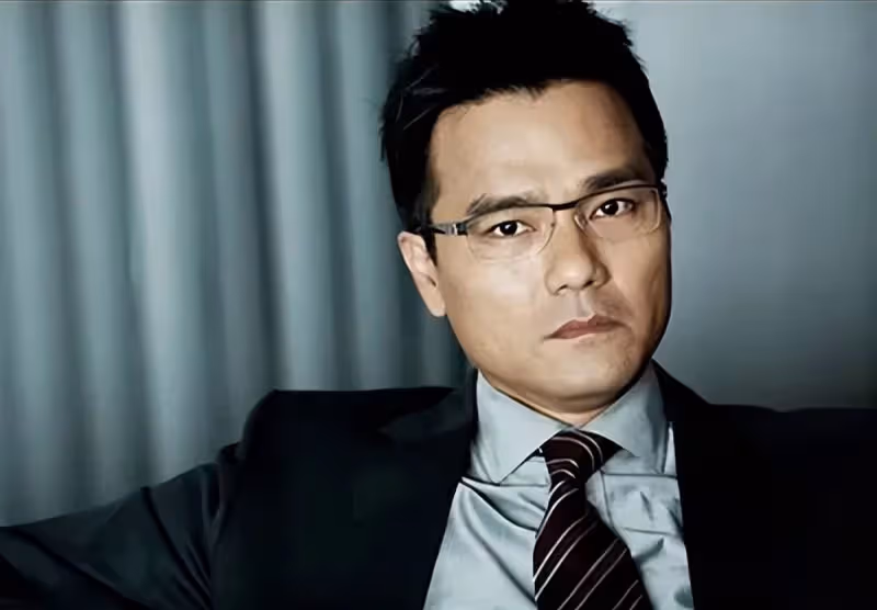 林家棟拍戲出意外!為保護小孩嚴重受傷動彈不得,已緊急送醫治療!
