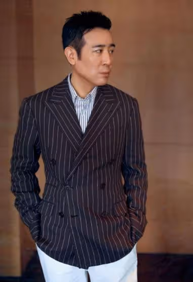 相守30年!窮小子18歲愛上了鄰家女「從零拚到有」不離棄 成名後鬧緋聞「不負糟糠妻恩」讓太太很放心