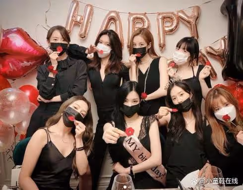 TWICE全體續約,子瑜新造型曝光!突擊宣布8月回歸,網:撞少時&BP