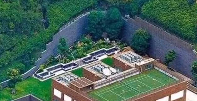 林青霞稱在香港拍戲很寂寞,感覺在荒島上,和老公認識半年就結婚