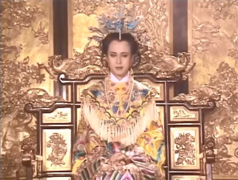 她最紅時與丈夫結婚,被丈夫敗光財產,71歲湯蘭花堅持不認輸,如今身價過億,看淡感情:一個人也可以活得好