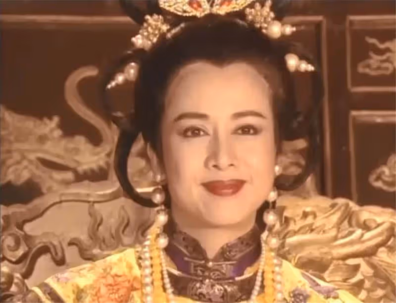 她最紅時與丈夫結婚,被丈夫敗光財產,71歲湯蘭花堅持不認輸,如今身價過億,看淡感情:一個人也可以活得好