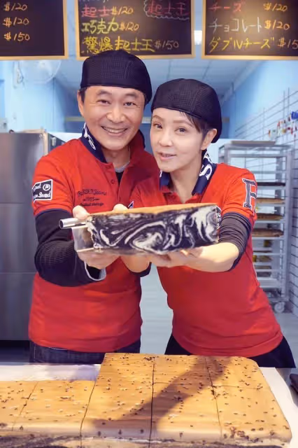 追求幸福有錯嗎?馬兆駿遺孀當年沒了老公孩子才滿月,再嫁知名男星共組8口家庭,子女全支持