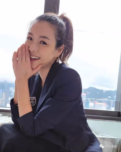 陳豪穩坐TVB「吸金王」靠把持自己 老婆復出有感情戲：介意但我會默默支持！