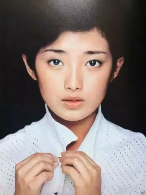 61歲山口百惠最新近照;歲月從不敗美人,優雅老去是人生最大的福分!