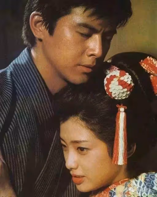 61歲山口百惠最新近照;歲月從不敗美人,優雅老去是人生最大的福分!