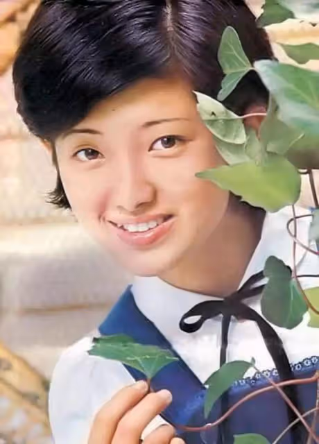61歲山口百惠最新近照;歲月從不敗美人,優雅老去是人生最大的福分!