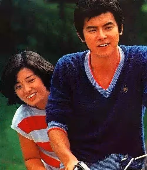 61歲山口百惠最新近照;歲月從不敗美人,優雅老去是人生最大的福分!