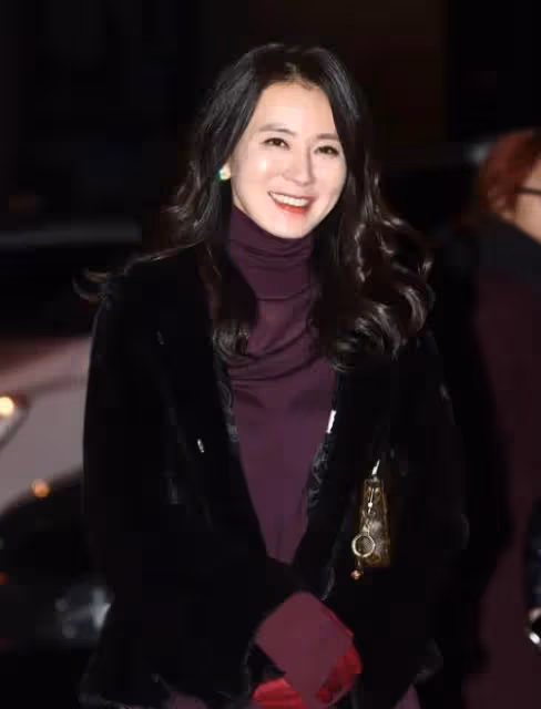 李一花:被譽為韓版王祖賢,憑藉「善德媽媽」爆紅,三婚遇見真愛