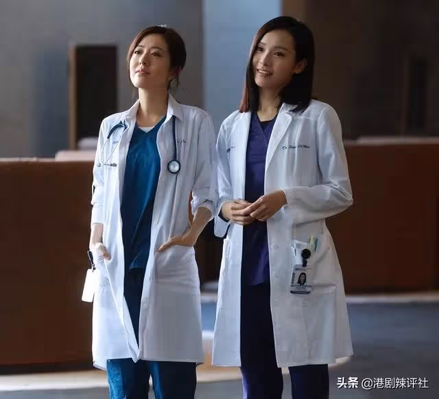 花13年釋懷喪母陰影,唐詩詠罕見曬與父兄合影,事業遇冷成踏腳石