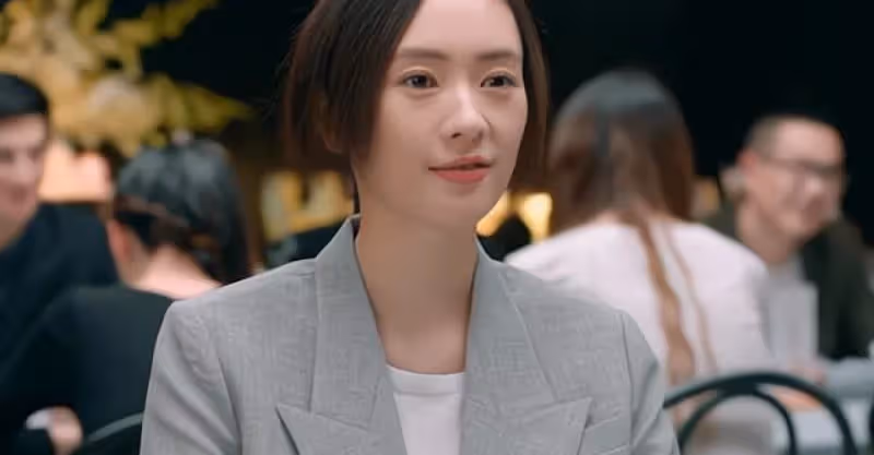 父親癱瘓，母親去女兒公司鬧：必須辭職，女兒無奈，調分公司走了