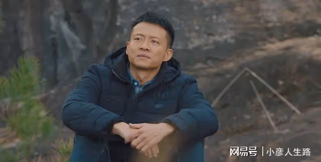 看到王慶來回農村後依依不捨的樣子，一下子理解他了，他也挺可憐