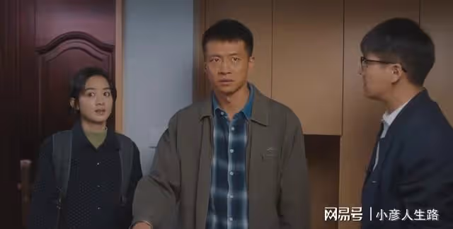 看到王慶來回農村後依依不捨的樣子，一下子理解他了，他也挺可憐