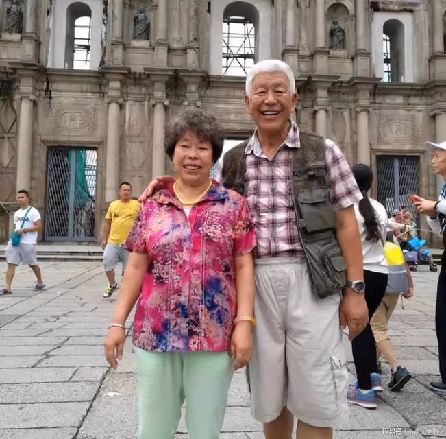 張洪傑:照顧癱瘓妻子,被兒女當做「提款機」,如今77歲只想休息