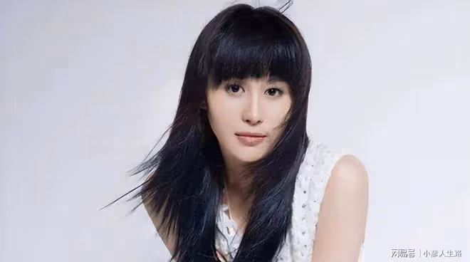 一婚嫁給著名運動員,二婚嫁給金融富豪,她如今在美國過得怎樣?