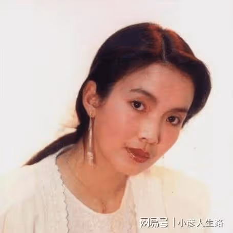 呂麗萍晚年不保,從敬重的老戲骨到萬人唾棄,她到底經歷了什麼?