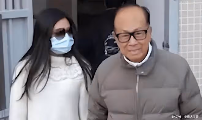 李思德身家700億,李嘉誠疑培養孫女成接班人,梁洛施沒指望了