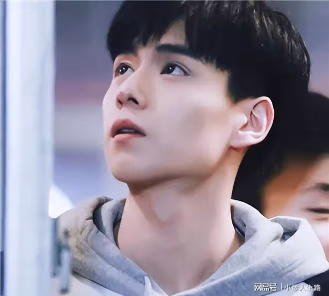 你羨慕哥的身高,哥羨慕你泯然眾人,7位身高超185男明星的困擾