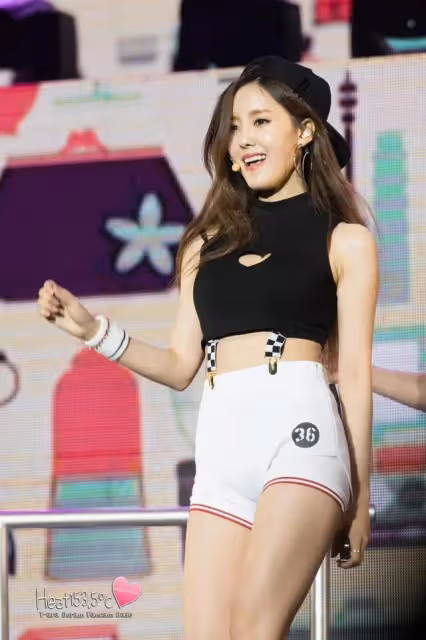 韓國女神朴孝敏性感無雙,不僅表演很精彩撩人也很有一套