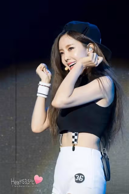 韓國女神朴孝敏性感無雙,不僅表演很精彩撩人也很有一套