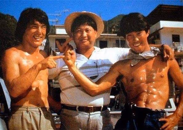 成龍：50個人都拿刀來砍我 只有大哥來救我