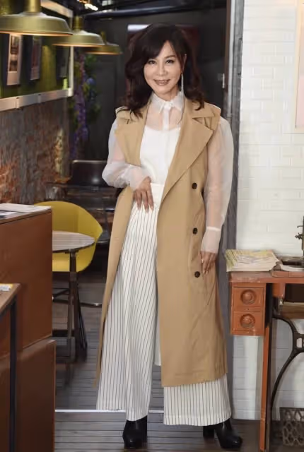 一生坎坷!60歲台灣天后40年賣9房賺千萬,生日當晚女兒離世!