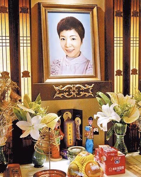 一生坎坷!60歲台灣天后40年賣9房賺千萬,生日當晚女兒離世!