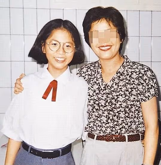 一生坎坷!60歲台灣天后40年賣9房賺千萬,生日當晚女兒離世!