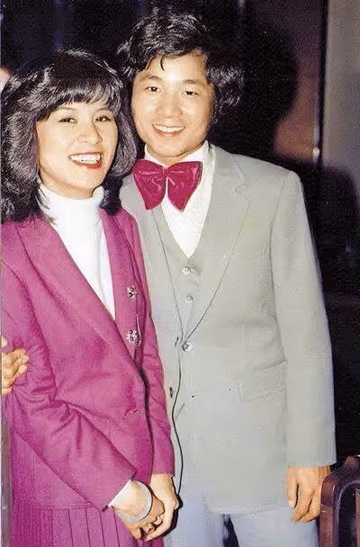 一生坎坷!60歲台灣天后40年賣9房賺千萬,生日當晚女兒離世!