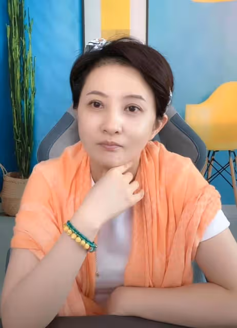 42歲「小婉君」金銘素顏曝光!眼角細紋叢生,黑眼圈明顯靈氣不在
