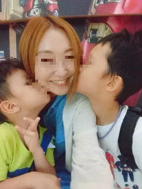 單親媽媽獨自養2孩!剛開學兒子聯絡簿吐苦水「家裡窮被叫乞丐」 她去學校討公道「看到對方小孩後落淚」:很心酸,不想再追究